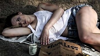 Putar Remaja tunawisma dijemput dan disetubuhi tanpa kondom - film lengkap di nowtaboo.net