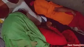 Riproduci Desi indiano trio con voce chiara