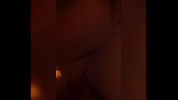 Jouer Une milf bien roulée revient de son petit ami