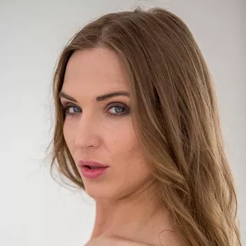 Gwiazda porno Nicole Pearl